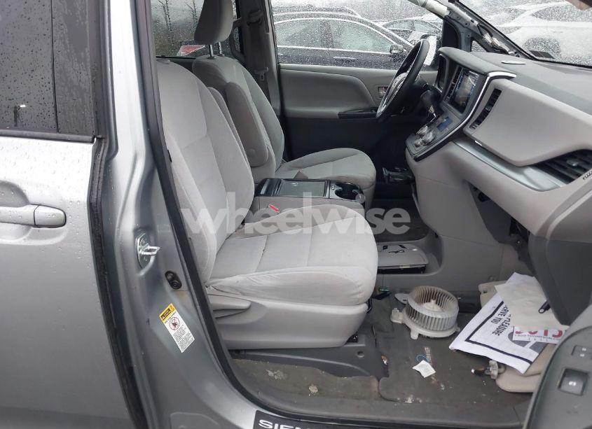 Photo 5 of 2015 Toyota Sienna LE 8 PASSENGER (VIN 5TDKK3DC9FS618965)