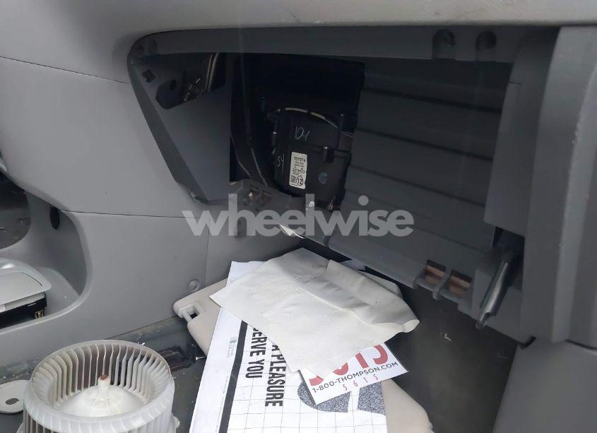 Photo 6 of 2015 Toyota Sienna LE 8 PASSENGER (VIN 5TDKK3DC9FS618965)
