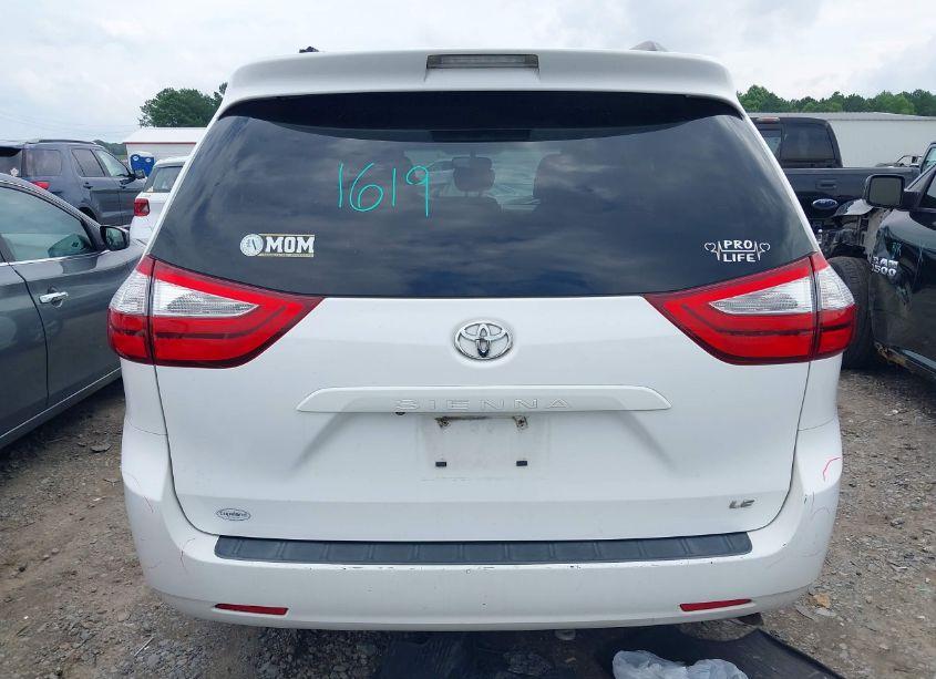 Photo 17 of 2015 Toyota Sienna LE 8 PASSENGER (VIN 5TDKK3DC9FS629688)
