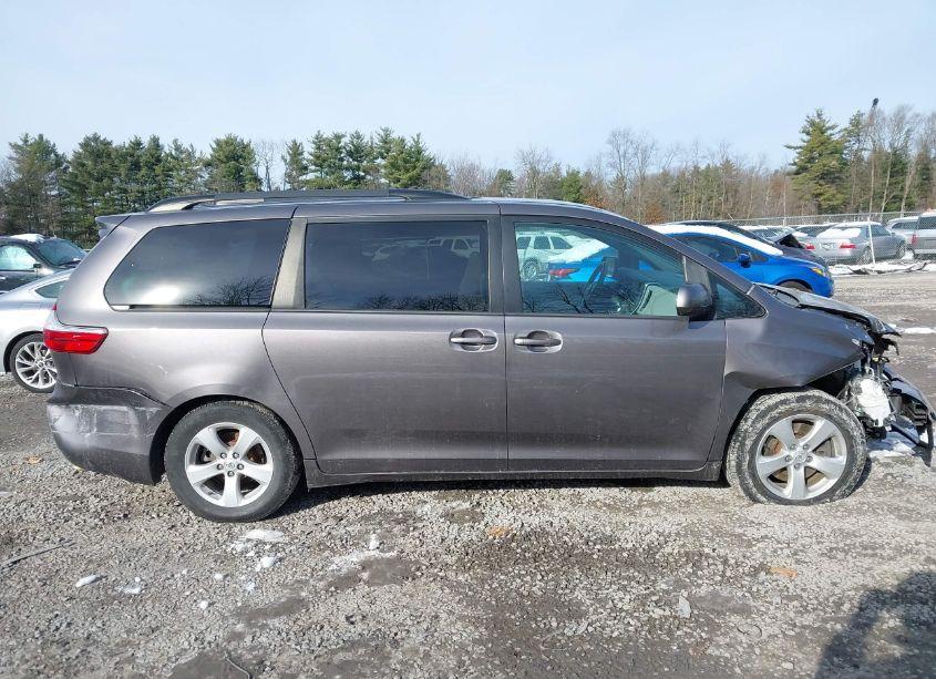 Photo 13 of 2015 Toyota Sienna LE 8 PASSENGER (VIN 5TDKK3DC9FS670189)