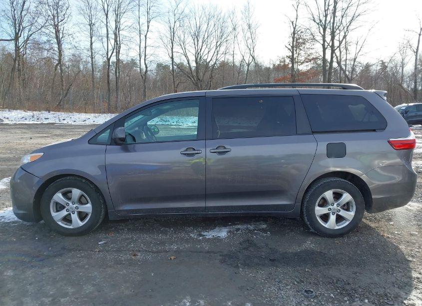 Photo 14 of 2015 Toyota Sienna LE 8 PASSENGER (VIN 5TDKK3DC9FS670189)