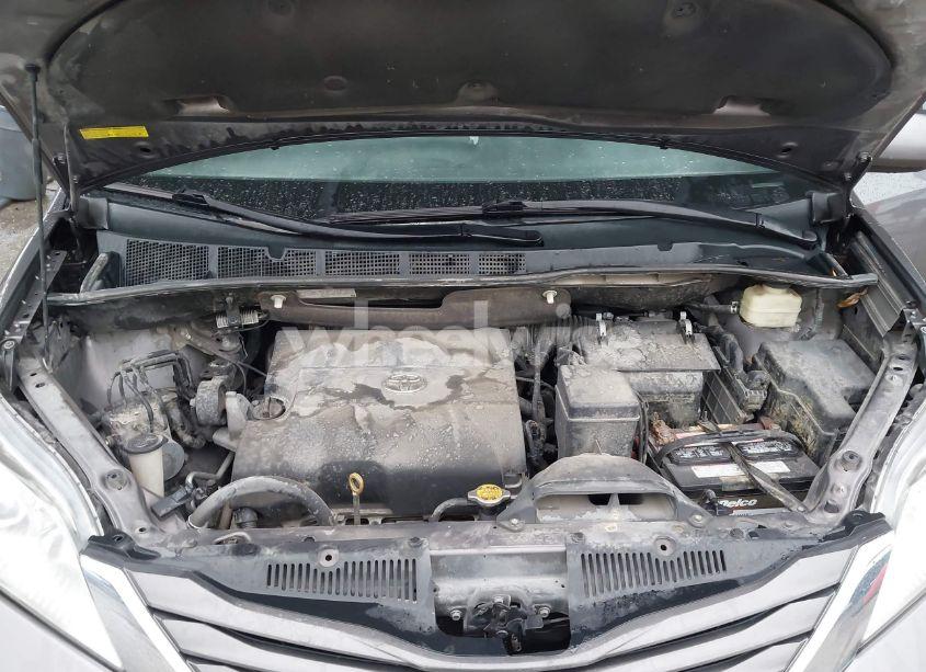 Photo 10 of 2016 Toyota Sienna LE 8 PASSENGER (VIN 5TDKK3DC9GS694686)