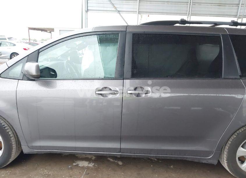 Photo 14 of 2016 Toyota Sienna LE 8 PASSENGER (VIN 5TDKK3DC9GS694686)