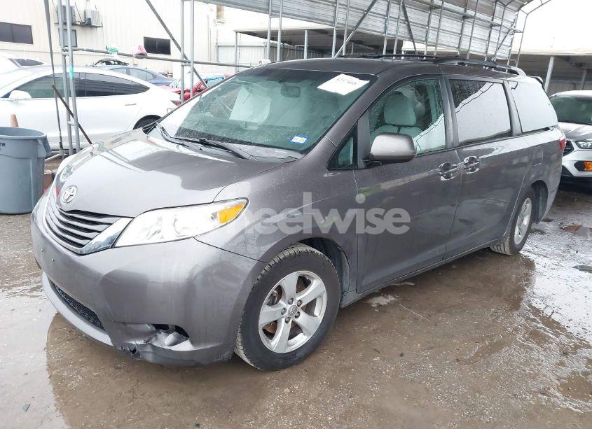 Photo 2 of 2016 Toyota Sienna LE 8 PASSENGER (VIN 5TDKK3DC9GS694686)