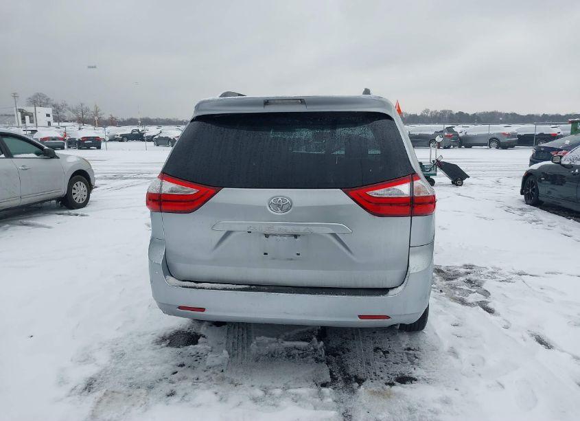 Photo 17 of 2016 Toyota Sienna LE 7 PASSENGER (VIN 5TDKK3DC9GS754403)