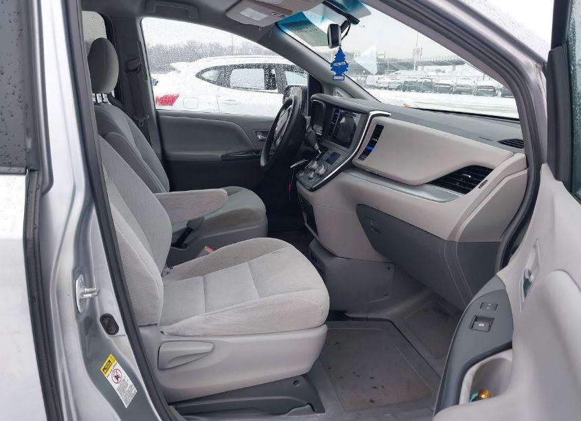 Photo 5 of 2016 Toyota Sienna LE 7 PASSENGER (VIN 5TDKK3DC9GS754403)