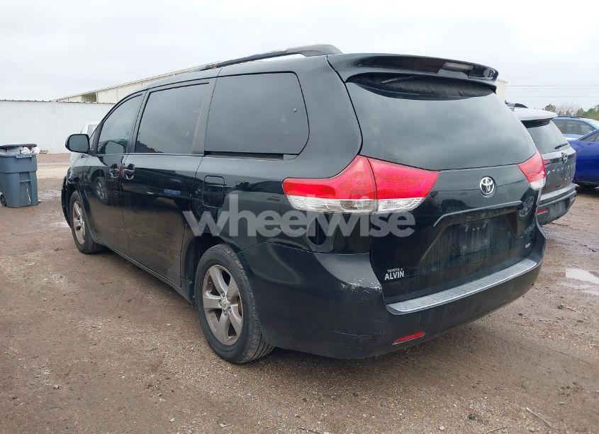 Photo 3 of 2011 Toyota Sienna LE V6 (VIN 5TDKK3DCXBS008714)