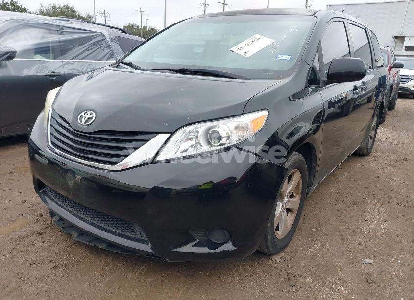 Photo 6 of 2011 Toyota Sienna LE V6 (VIN 5TDKK3DCXBS008714)