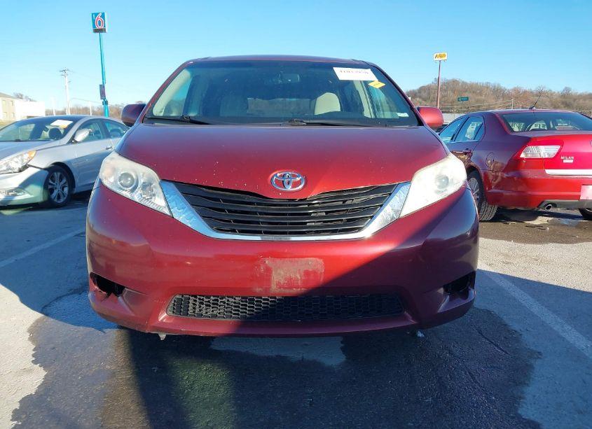 Photo 12 of 2011 Toyota Sienna LE V6 (VIN 5TDKK3DCXBS023407)