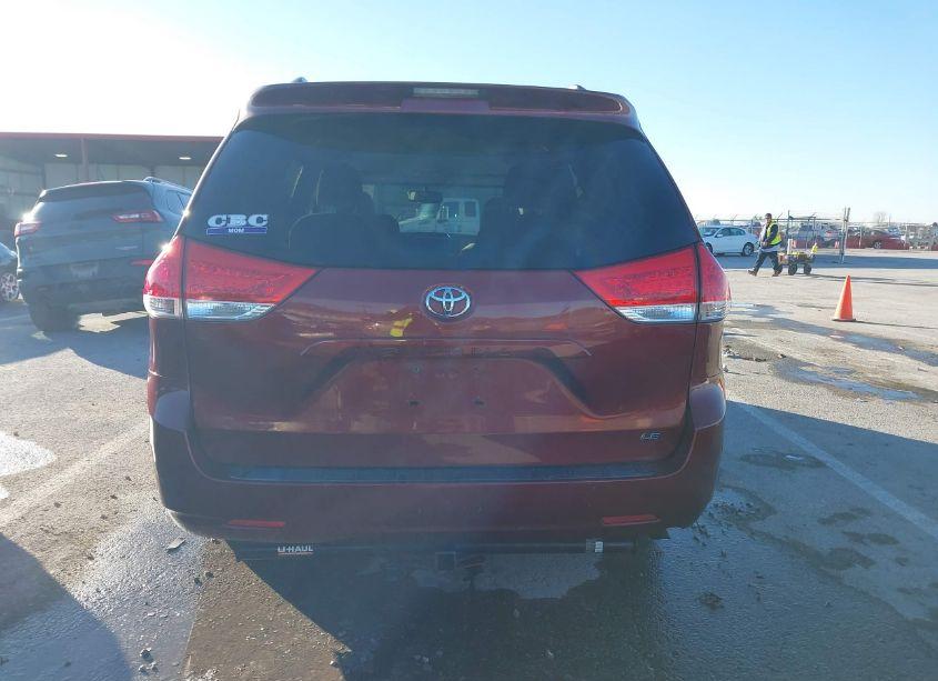 Photo 16 of 2011 Toyota Sienna LE V6 (VIN 5TDKK3DCXBS023407)