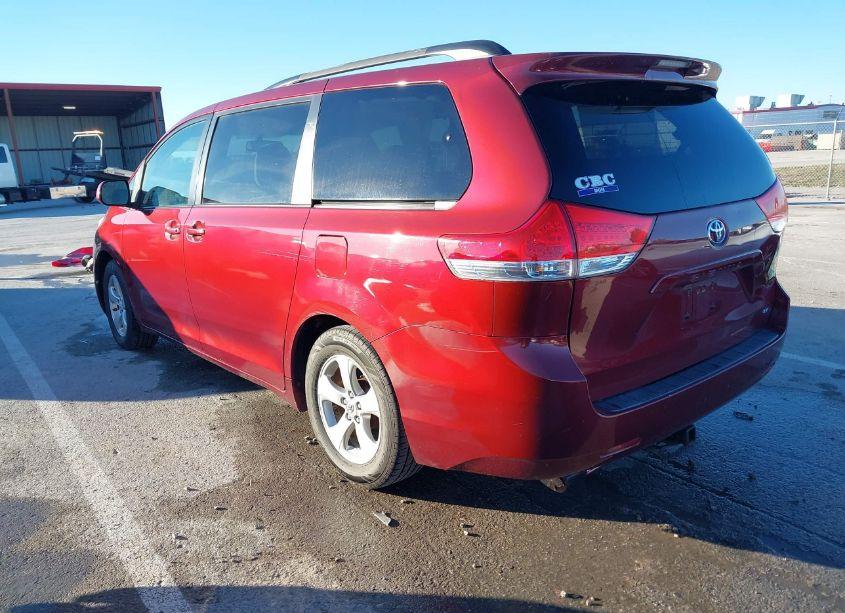 Photo 3 of 2011 Toyota Sienna LE V6 (VIN 5TDKK3DCXBS023407)
