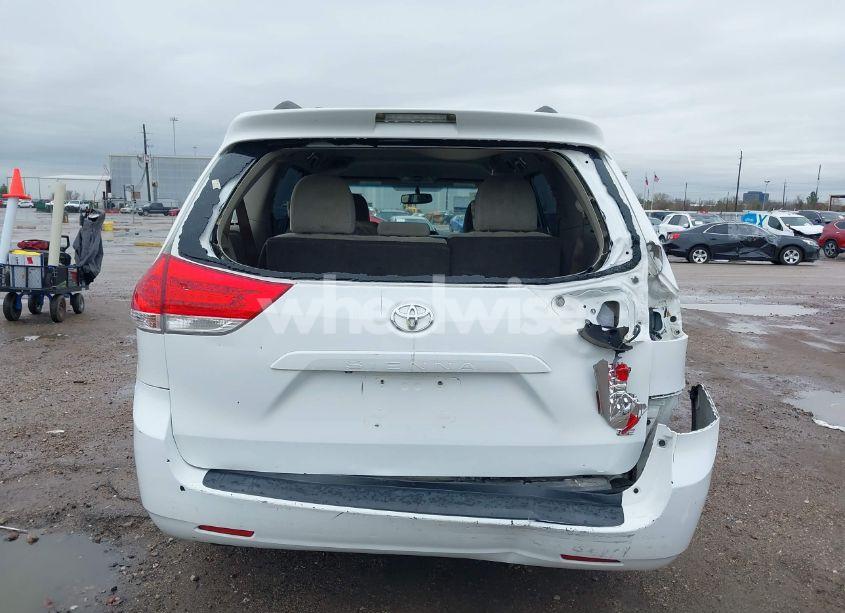 Photo 16 of 2011 Toyota Sienna LE V6 (VIN 5TDKK3DCXBS055354)