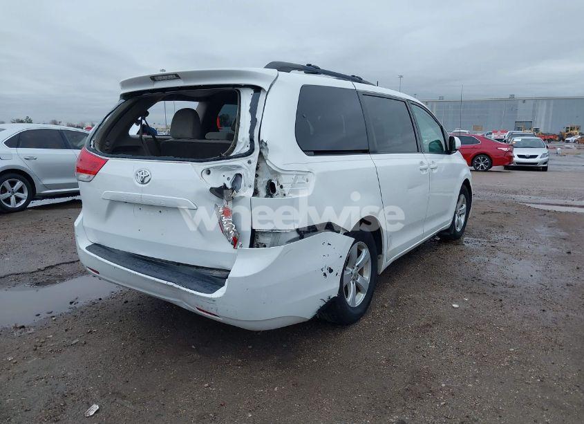Photo 4 of 2011 Toyota Sienna LE V6 (VIN 5TDKK3DCXBS055354)