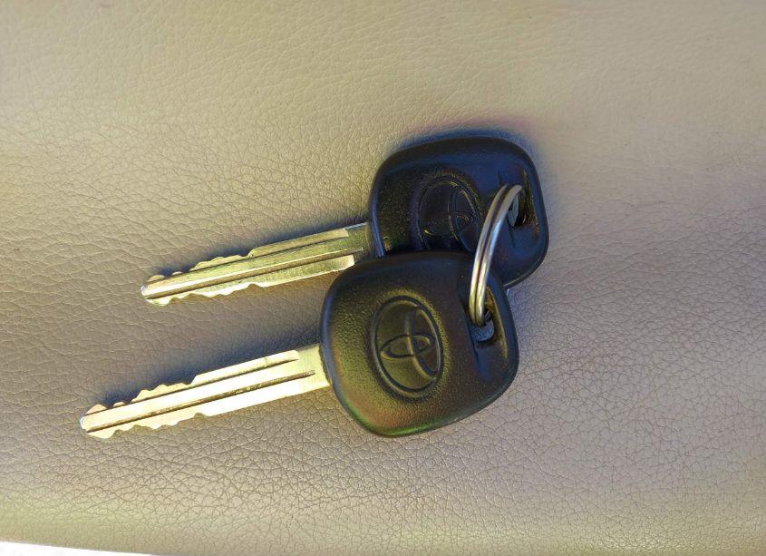 Photo 11 of 2011 Toyota Sienna LE V6 (VIN 5TDKK3DCXBS082053)