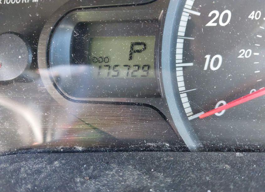 Photo 15 of 2011 Toyota Sienna LE V6 (VIN 5TDKK3DCXBS082053)