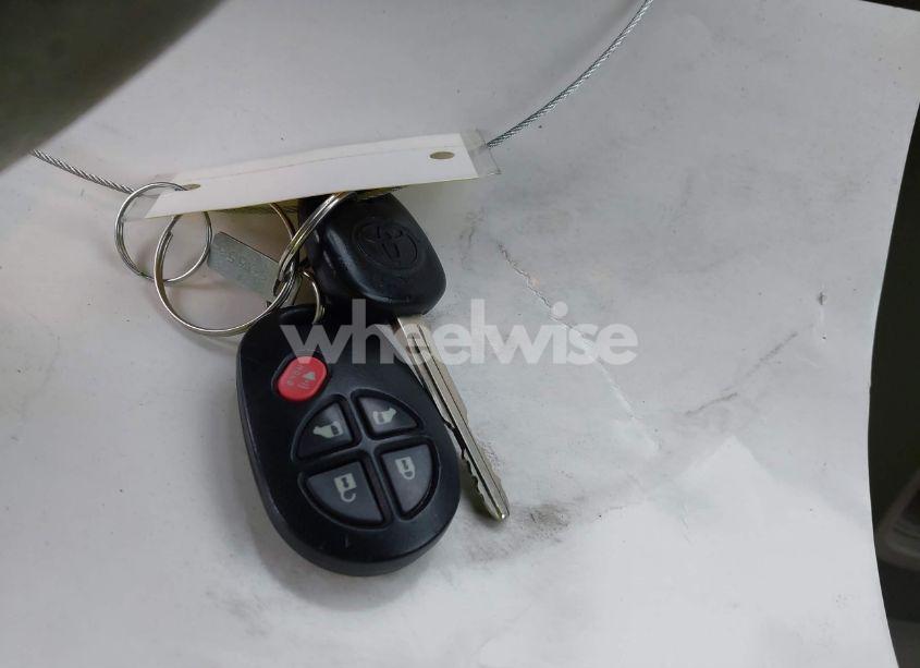 Photo 11 of 2011 Toyota Sienna LE V6 (VIN 5TDKK3DCXBS096325)