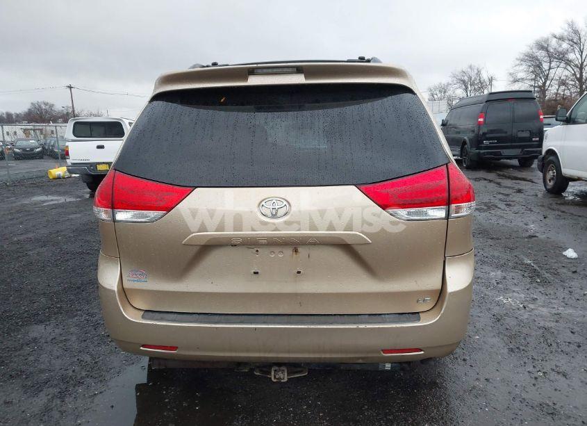 Photo 17 of 2011 Toyota Sienna LE V6 (VIN 5TDKK3DCXBS096325)