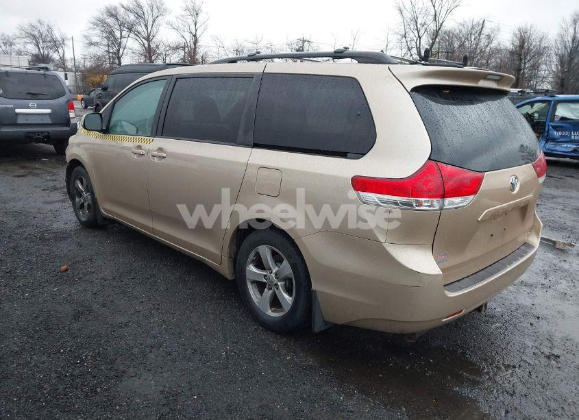 Photo 3 of 2011 Toyota Sienna LE V6 (VIN 5TDKK3DCXBS096325)