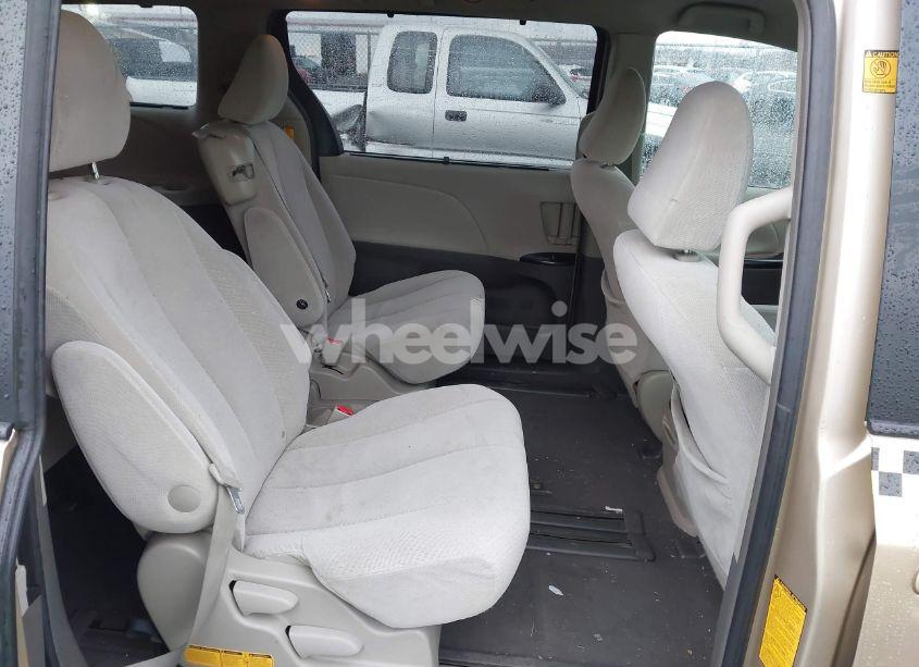 Photo 8 of 2011 Toyota Sienna LE V6 (VIN 5TDKK3DCXBS096325)