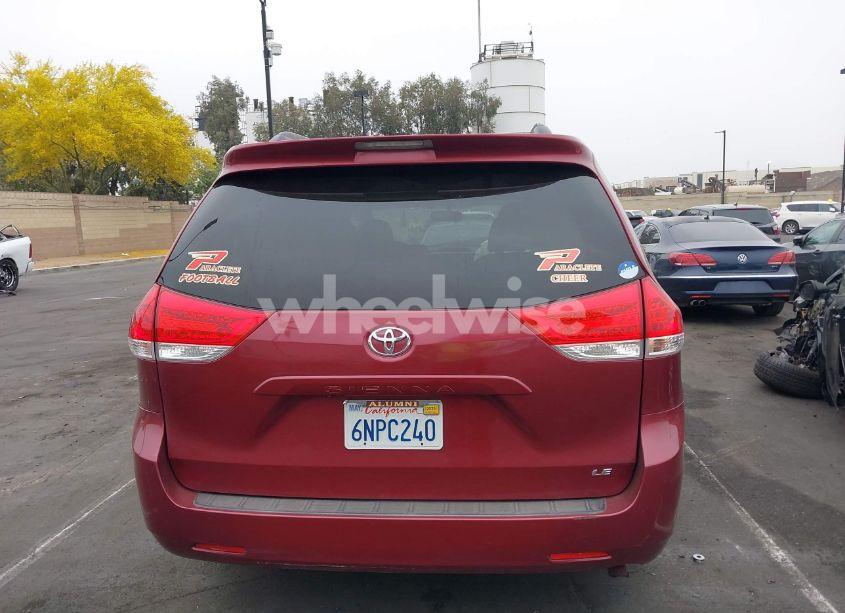 Photo 17 of 2011 Toyota Sienna LE V6 (VIN 5TDKK3DCXBS113236)