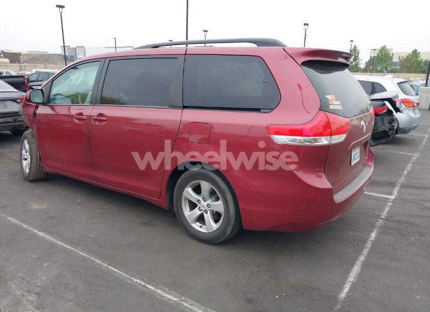 Photo 3 of 2011 Toyota Sienna LE V6 (VIN 5TDKK3DCXBS113236)