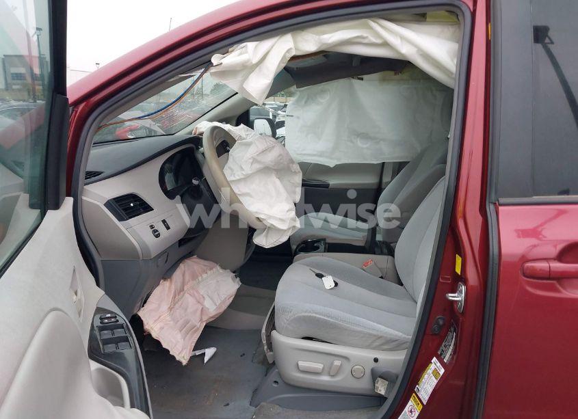 Photo 5 of 2011 Toyota Sienna LE V6 (VIN 5TDKK3DCXBS113236)