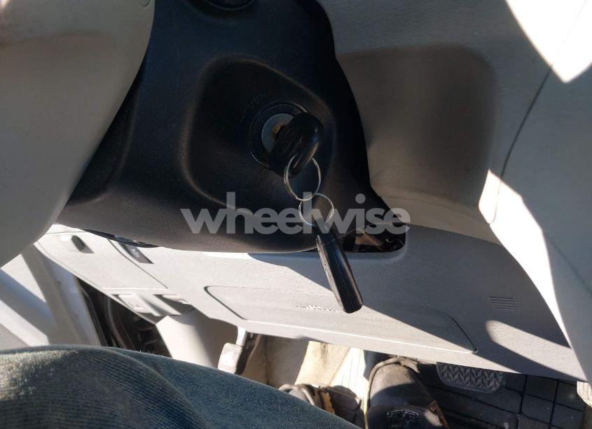 Photo 11 of 2011 Toyota Sienna LE V6 (VIN 5TDKK3DCXBS166180)