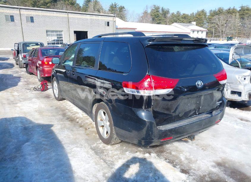 Photo 3 of 2011 Toyota Sienna LE V6 (VIN 5TDKK3DCXBS166180)