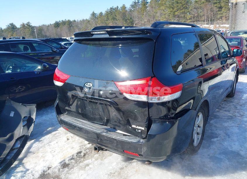 Photo 4 of 2011 Toyota Sienna LE V6 (VIN 5TDKK3DCXBS166180)
