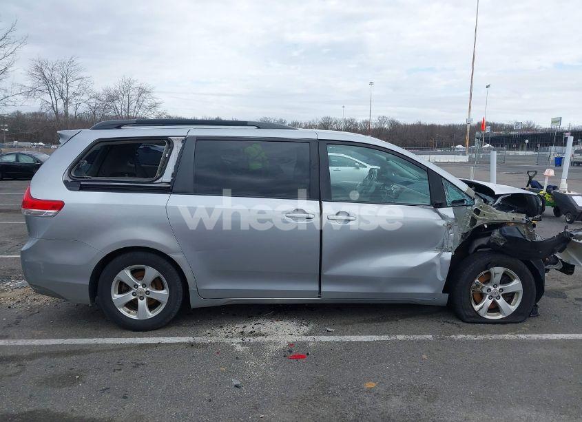 Photo 13 of 2012 Toyota Sienna LE V6 8 PASSENGER (VIN 5TDKK3DCXCS187273)