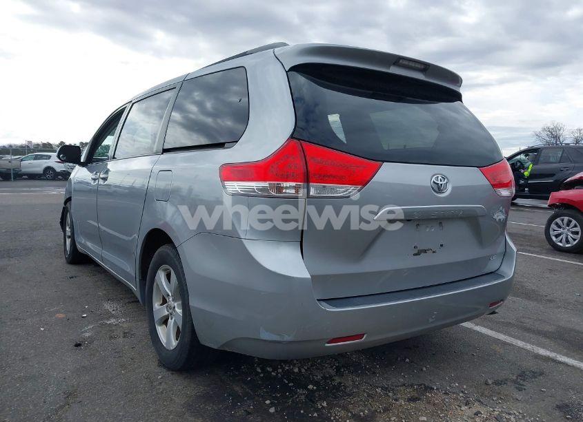Photo 3 of 2012 Toyota Sienna LE V6 8 PASSENGER (VIN 5TDKK3DCXCS187273)