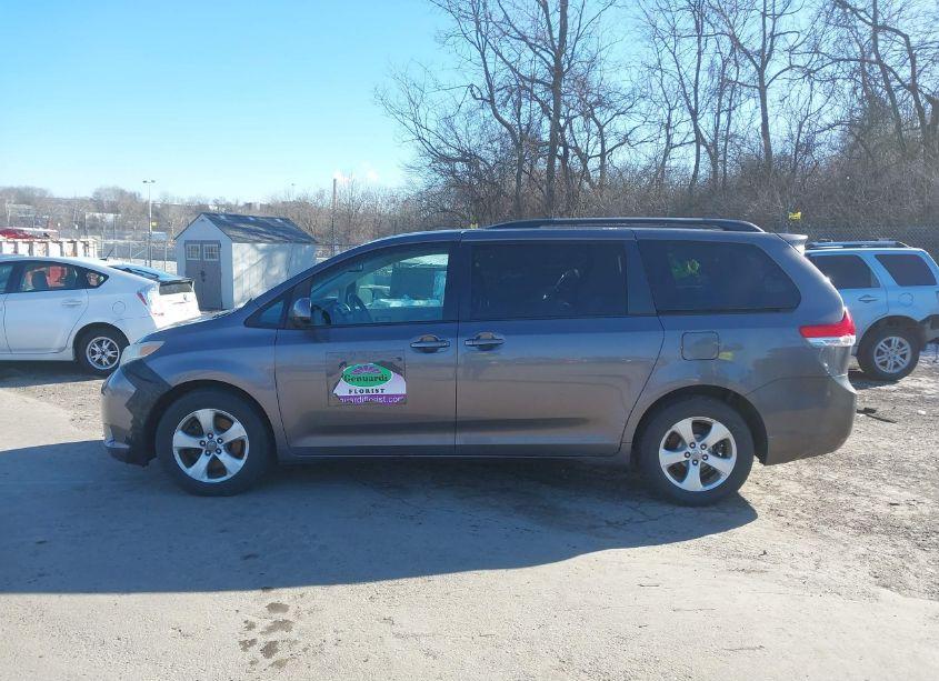 Photo 14 of 2012 Toyota Sienna LE V6 8 PASSENGER (VIN 5TDKK3DCXCS199391)