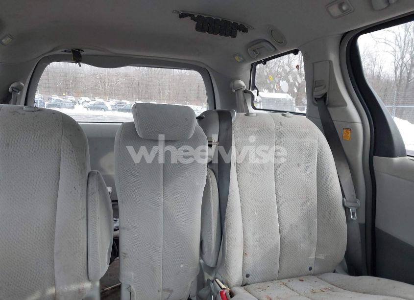 Photo 8 of 2012 Toyota Sienna LE V6 8 PASSENGER (VIN 5TDKK3DCXCS210695)