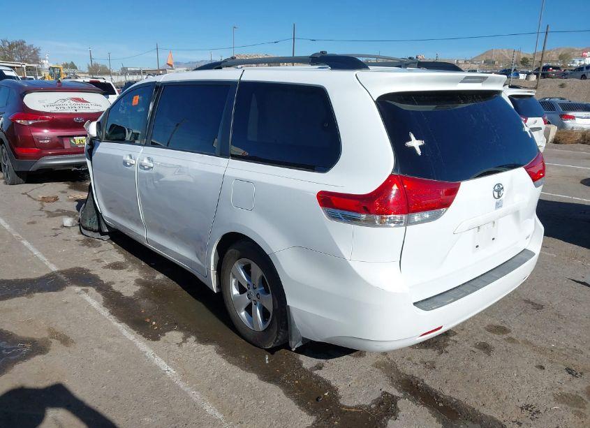 Photo 3 of 2012 Toyota Sienna LE V6 8 PASSENGER (VIN 5TDKK3DCXCS211331)