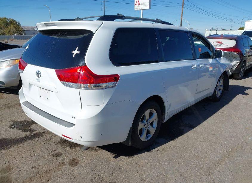 Photo 4 of 2012 Toyota Sienna LE V6 8 PASSENGER (VIN 5TDKK3DCXCS211331)