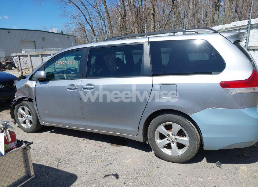 Photo 14 of 2012 Toyota Sienna LE V6 8 PASSENGER (VIN 5TDKK3DCXCS239372)