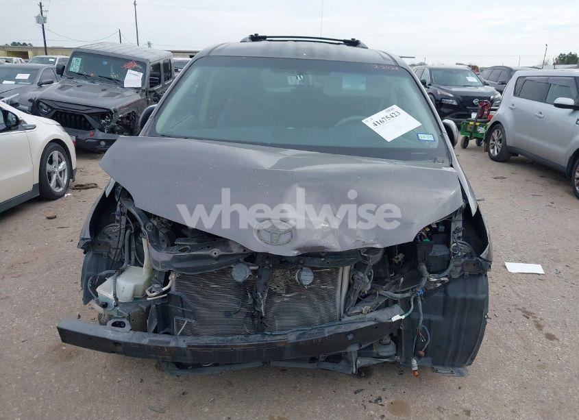 Photo 6 of 2012 Toyota Sienna LE V6 8 PASSENGER (VIN 5TDKK3DCXCS240148)