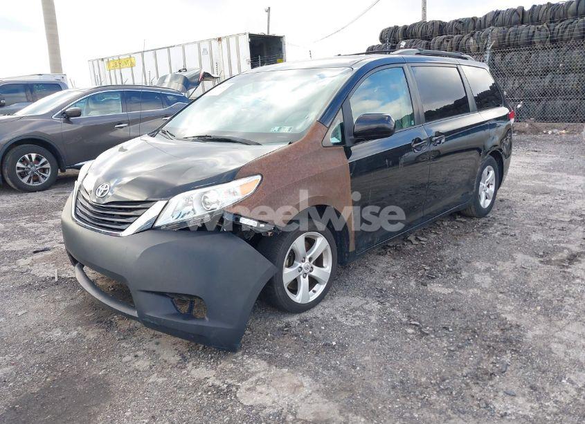 Photo 2 of 2012 Toyota Sienna LE V6 8 PASSENGER (VIN 5TDKK3DCXCS259010)