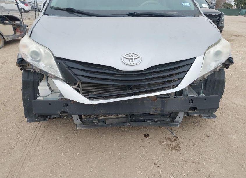 Photo 6 of 2012 Toyota Sienna LE V6 8 PASSENGER (VIN 5TDKK3DCXCS266359)