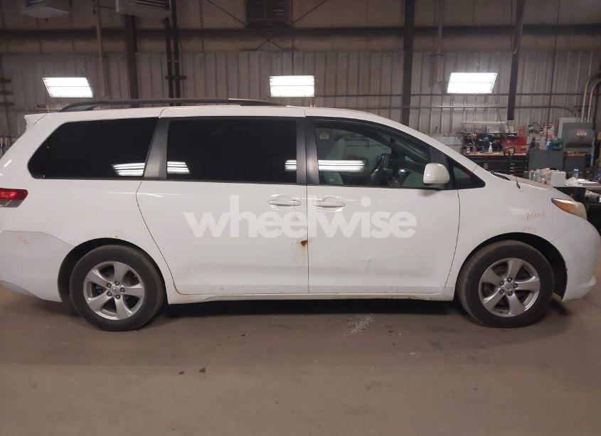 Photo 13 of 2013 Toyota Sienna LE V6 8 PASSENGER (VIN 5TDKK3DCXDS280392)