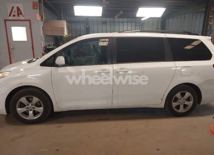 Photo 14 of 2013 Toyota Sienna LE V6 8 PASSENGER (VIN 5TDKK3DCXDS280392)