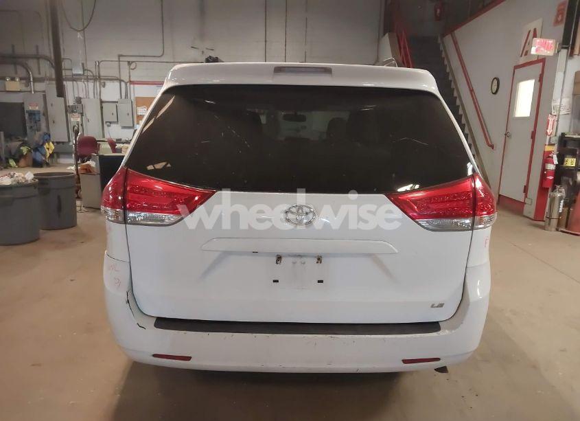 Photo 16 of 2013 Toyota Sienna LE V6 8 PASSENGER (VIN 5TDKK3DCXDS280392)