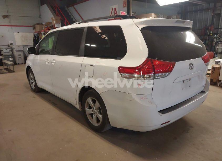 Photo 3 of 2013 Toyota Sienna LE V6 8 PASSENGER (VIN 5TDKK3DCXDS280392)