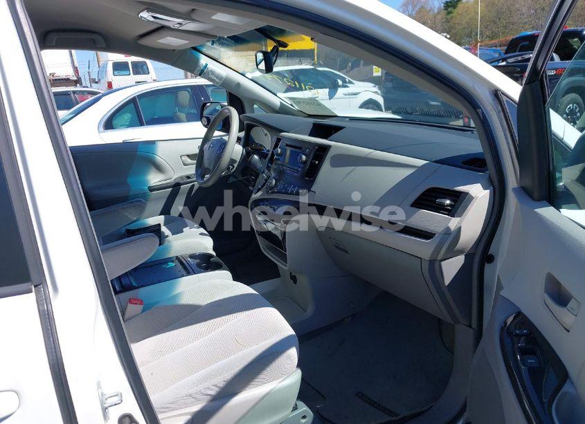 Photo 5 of 2013 Toyota Sienna LE V6 8 PASSENGER (VIN 5TDKK3DCXDS280392)