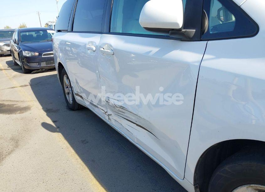 Photo 18 of 2013 Toyota Sienna LE V6 8 PASSENGER (VIN 5TDKK3DCXDS299086)