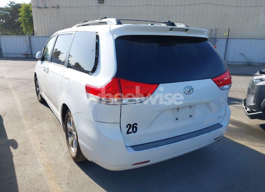 Photo 3 of 2013 Toyota Sienna LE V6 8 PASSENGER (VIN 5TDKK3DCXDS299086)