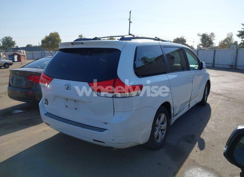 Photo 4 of 2013 Toyota Sienna LE V6 8 PASSENGER (VIN 5TDKK3DCXDS299086)