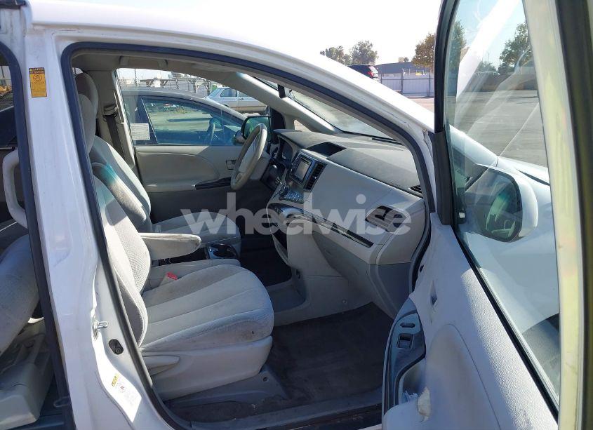 Photo 5 of 2013 Toyota Sienna LE V6 8 PASSENGER (VIN 5TDKK3DCXDS299086)