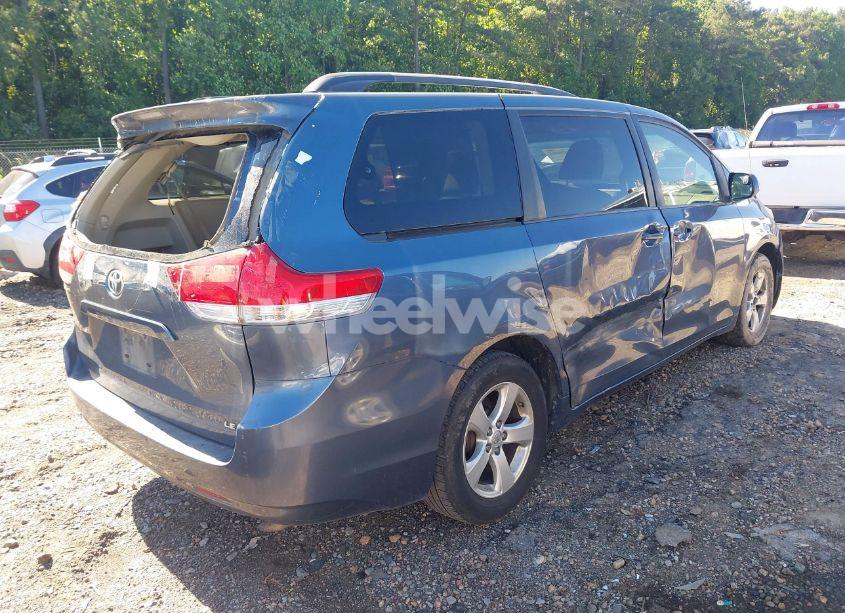 Photo 4 of 2013 Toyota Sienna LE V6 8 PASSENGER (VIN 5TDKK3DCXDS350005)