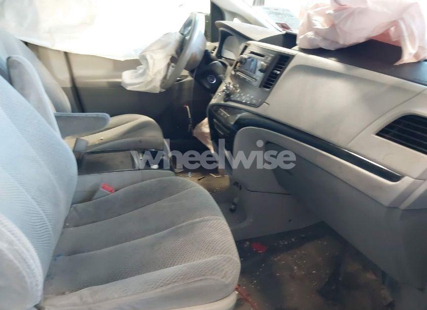 Photo 5 of 2013 Toyota Sienna LE V6 8 PASSENGER (VIN 5TDKK3DCXDS364969)